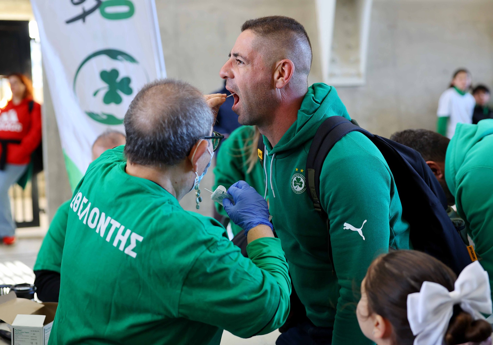 Μεγάλη ανταπόκριση στη δειγματοληψία για παιδάκι 1.5 χρονών